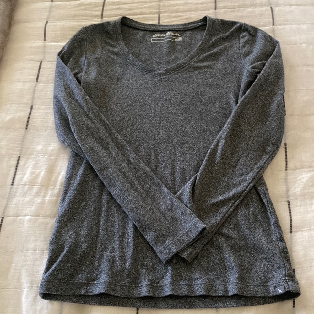 Eddie Bauer heather gray long sleeve T shirt. Xs, like new condition